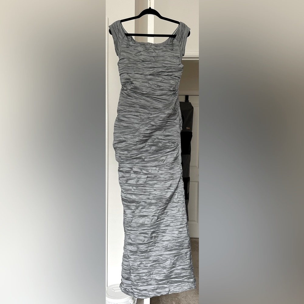 Alex Evening Dress Gray/Silver size 10